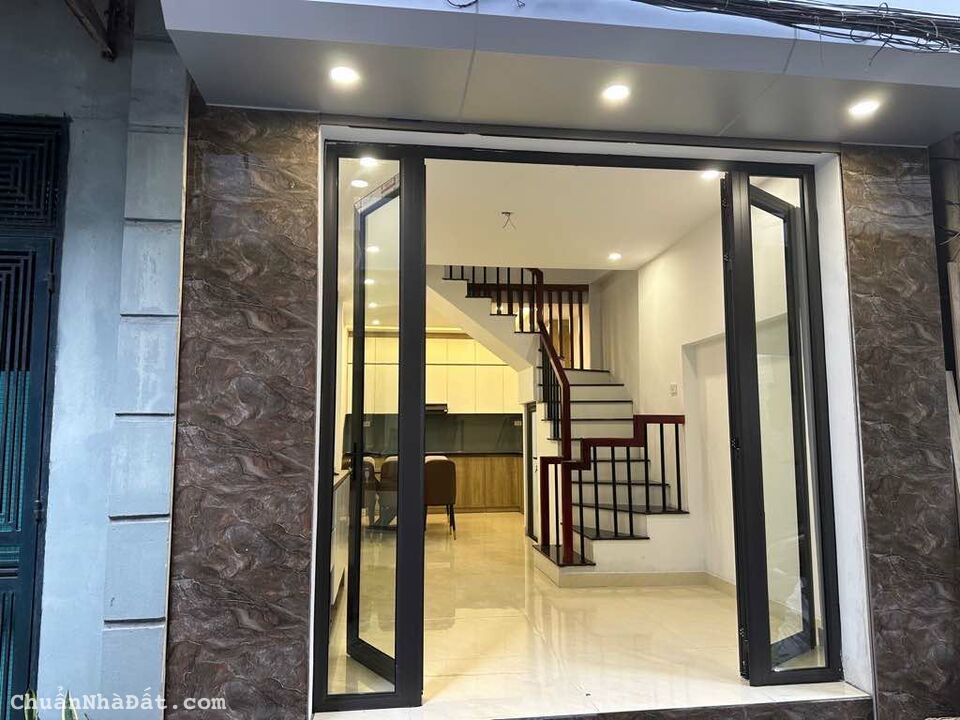 SIÊU PHẨM HOT TẠI KHU VỰC NGỌC THUỴ - ĐỨC GIANG - LONG BIÊN . NHANH TAY CHỐT KẺO LỠ . SIÊU PHẨM HOT TẠI KHU VỰC NGỌC THUỴ - ĐỨC GIANG - LONG BIÊN . NHANH TAY CHỐT KẺO LỠ .