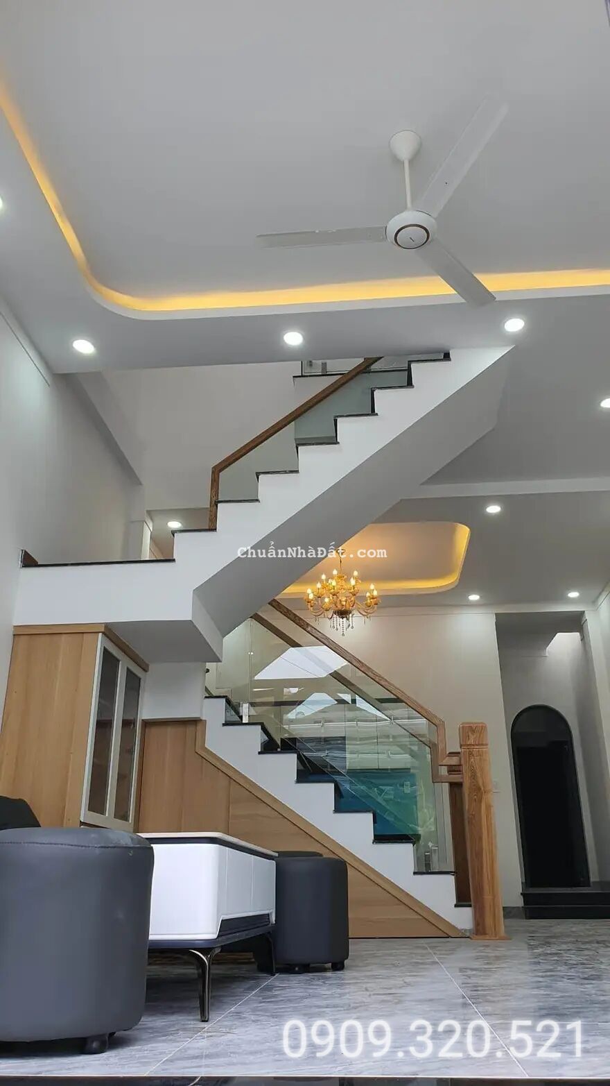 Xoay vốn làm ăn cần bán gấp nhà mới gần cầu chợ Đệm, Bình Chánh dt 4x20,4m giá 900tr