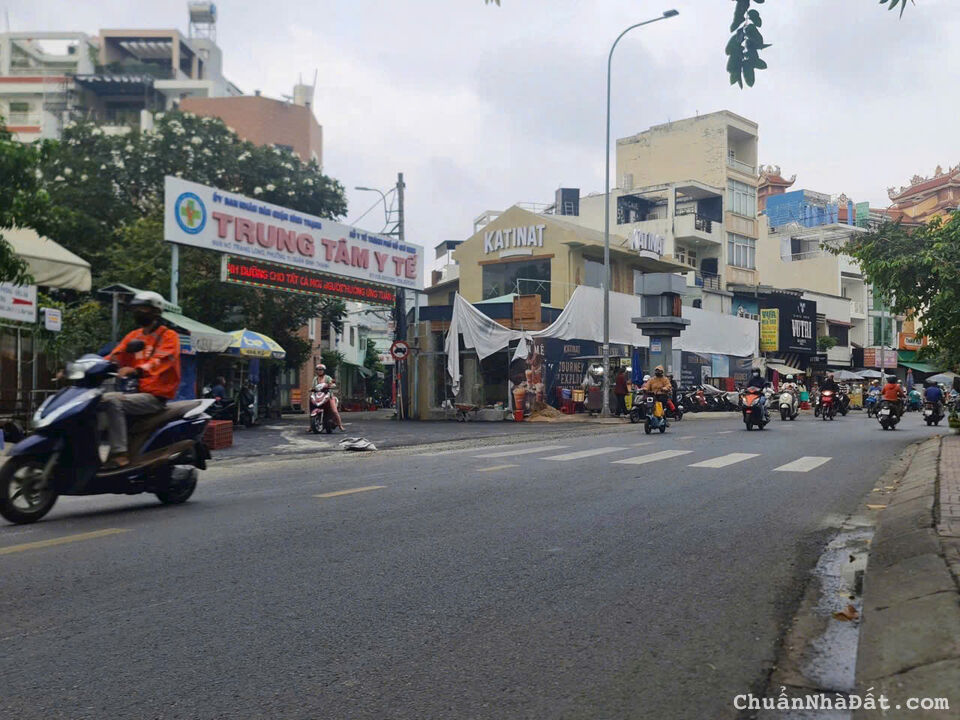  Bán nhà góc 2 mặt tiền 101 Nơ Trang Long, Phường 11, Quận Bình Thạnh DT 22x32m HĐT 180 Tr