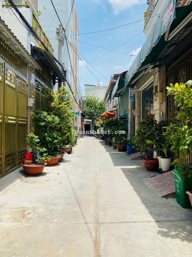 Nhà xinh cần bán Tôn Đản, P15, Q4 chỉ 3.25 tỷ. Gần Chùa Hưng Long, xây 3 tầng, 69m2, hẻm oto