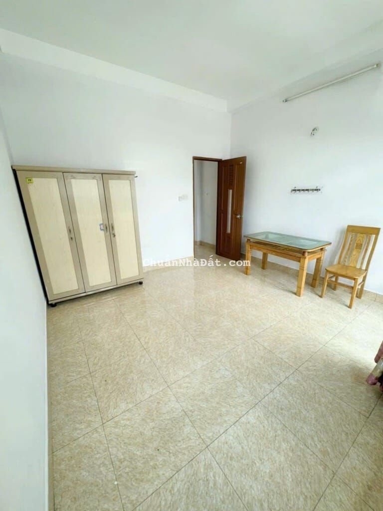 Nhà xinh cần bán Tôn Đản, P15, Q4 chỉ 3.25 tỷ. Gần Chùa Hưng Long, xây 3 tầng, 69m2, hẻm oto