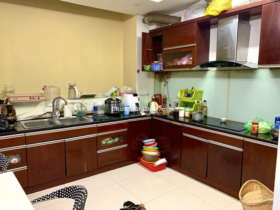 Nhà đẹp giá xinh 2.5 tỷ Đoàn Như Hài P12 Q4, gần cầu Khách Hội. Xây 4 tầng 56m2, hẻm oto thoải mái