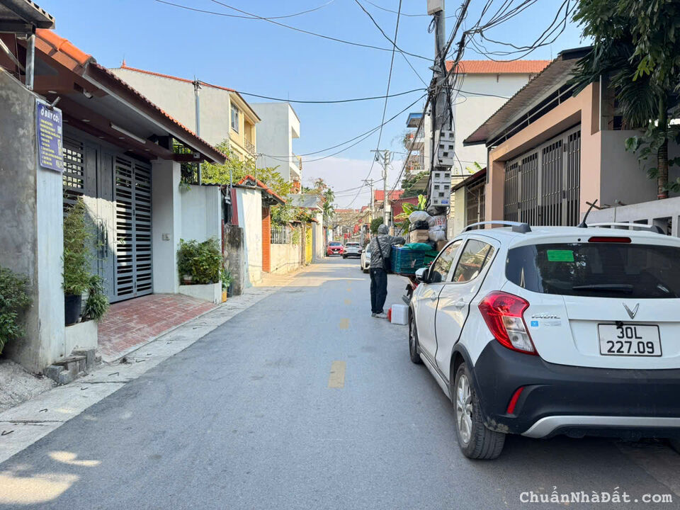 Bán đất Do Hạ, Tiền Phong, Mê Linh, HN. Gần chợ Yên, Hồ Ba Góc. DT 42m, giá 2,1 tỷ.