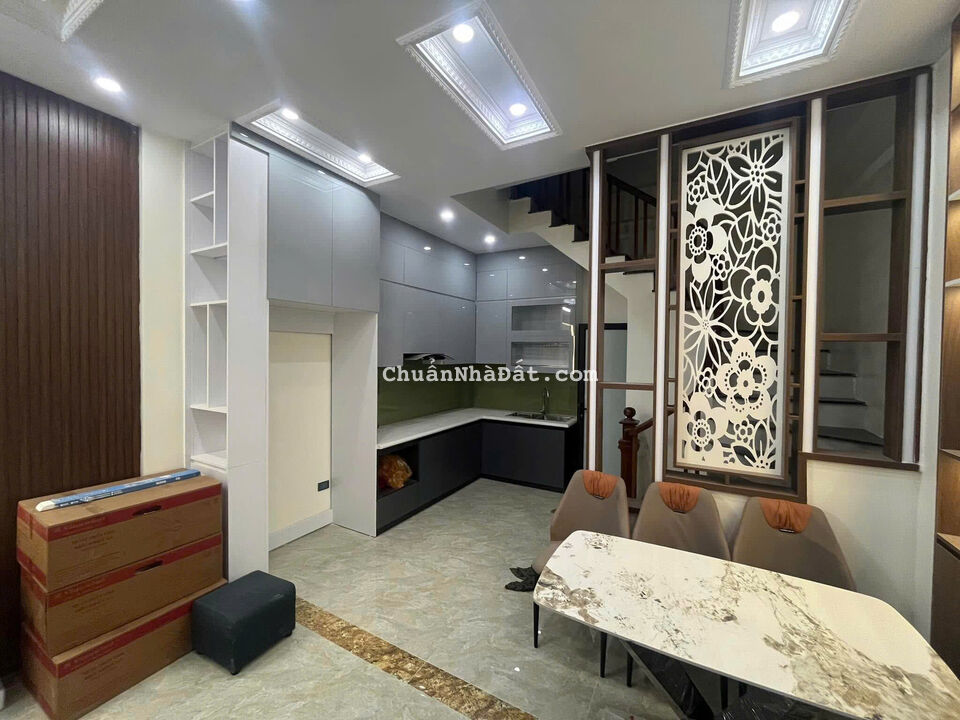 Mới Đẹp Ô Tô, Phố Minh Khai, Hai Bà Trưng, DT 44m2 x 5T, Giá 5.35 Tỷ, Đầy Đủ Nội Thất.