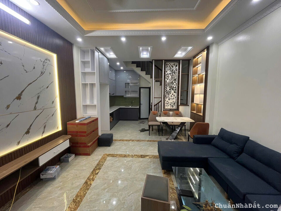 Mới Đẹp Ô Tô, Phố Minh Khai, Hai Bà Trưng, DT 44m2 x 5T, Giá 5.35 Tỷ, Đầy Đủ Nội Thất.