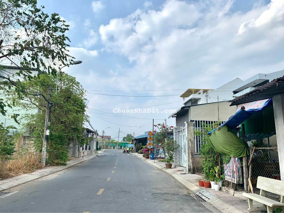 LÔ ĐẤT ĐẸP NẰM NGAY MT ĐƯỜNG NHỰA TR CỦ CHI 155m2 Shr chỉ 560tr chốt