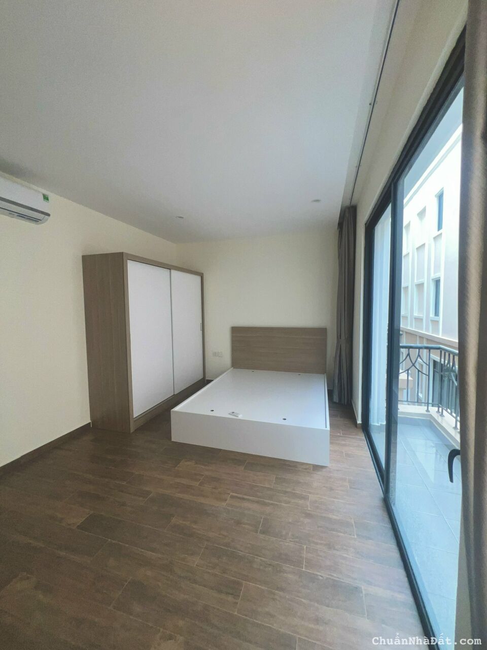 Cho thuê Liền Kề Vinhomes Ocean Park 2 full đồ, giá thuê 6.4 triệu/tháng, gần ngay Vinschool.