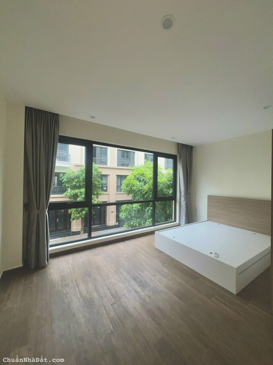 Cho thuê Liền Kề Vinhomes Ocean Park 2 full đồ, giá thuê 6.4 triệu/tháng, gần ngay Vinschool.