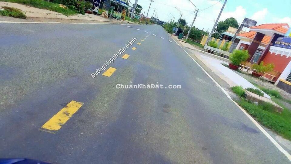 🔊🔊 Tôi cần bán nền 220m² full Thổ cư 
🌍Đức Tân-Tân trụ-Long an.
📐DT 6.7 X 31 cạnh 33= 220m²