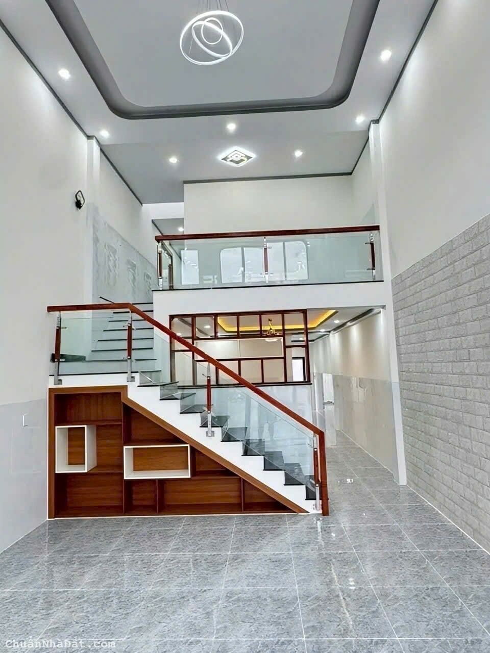 NHÀ GÁC LỬNG GẦN TRUNG TÂM BIÊN HÒA VỚI 550 TRIỆU