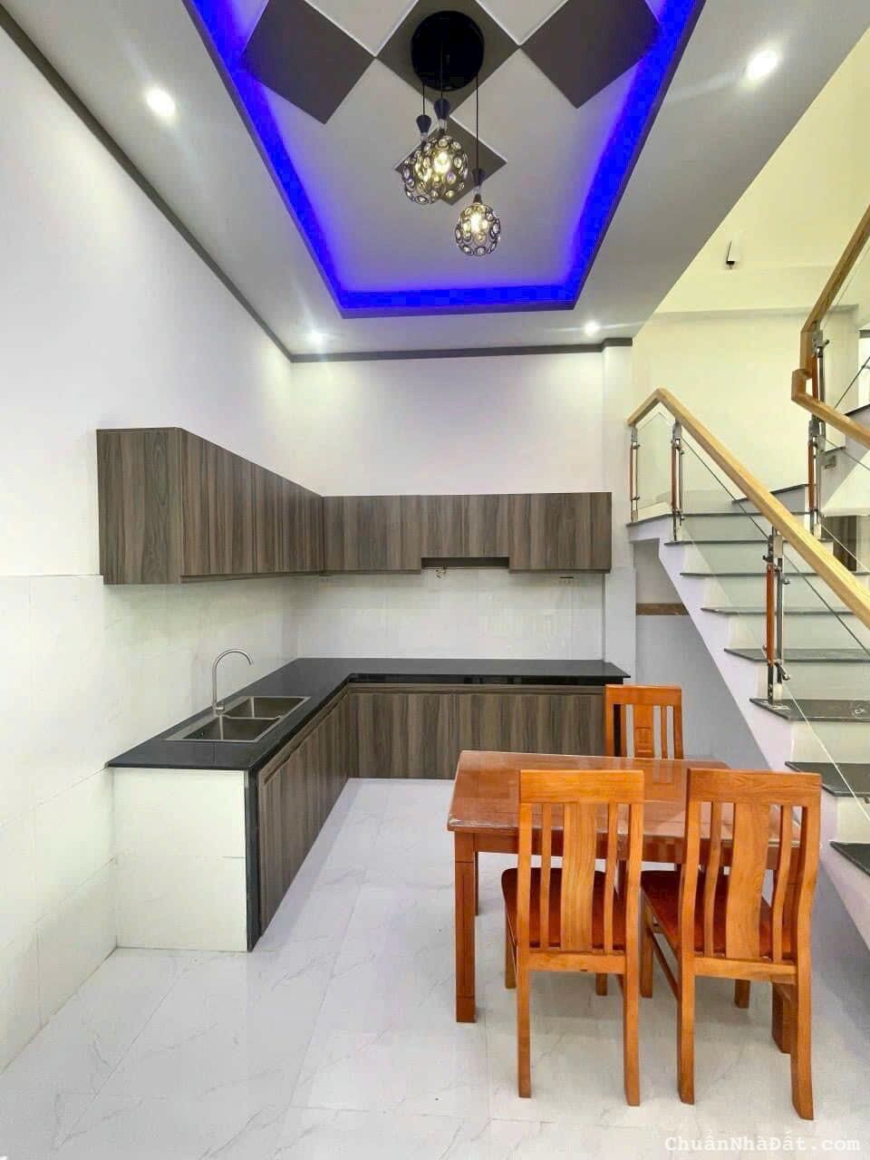 CHỦ SẮP TẮT THỞ HẠ GIÁ CỰC GẤP Bán Nhanh Nhà 2 tầng SHR Thổ Cư 100%