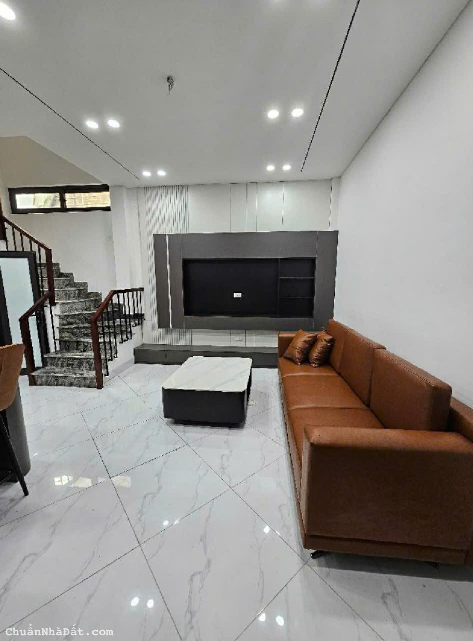 CHỈ VIỆC SÁCH VA LY VỀ Ở, NHÀ MỚI ĐẸP, 5 NHÀ RA Ô TÔ TRÁNH, HỒ ĐIỀU HÒA, FULL NỘI THẤT, Ở SƯỚNG, GI