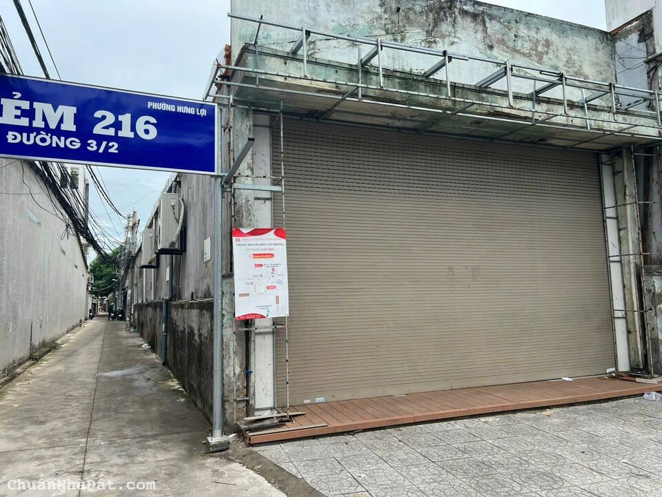 Cho thuê nhà mặt tiền góc 2 mặt tiền đường 3/2, trống suốt