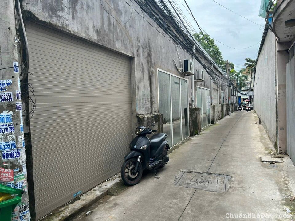 Cho thuê nhà mặt tiền góc 2 mặt tiền đường 3/2, trống suốt