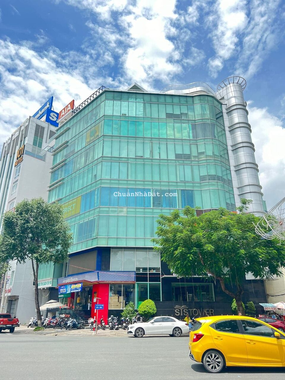 Cho thuê mặt bằng góc 2 mặt tiền Đại Lộ Hòa Bình, ngang 15m, 300m2