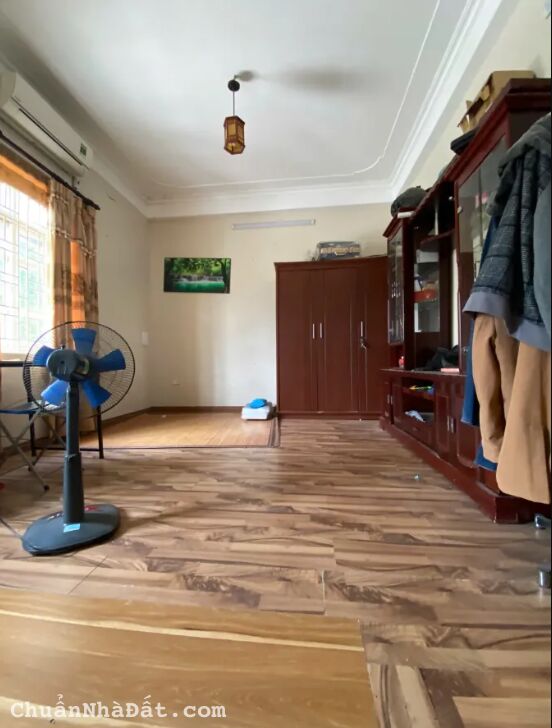 Bán Nhà View Sông Hồng Mặt Tiền Rộng, Nở Hậu, Ô Tô Tránh, Giá 8,28 tỷ