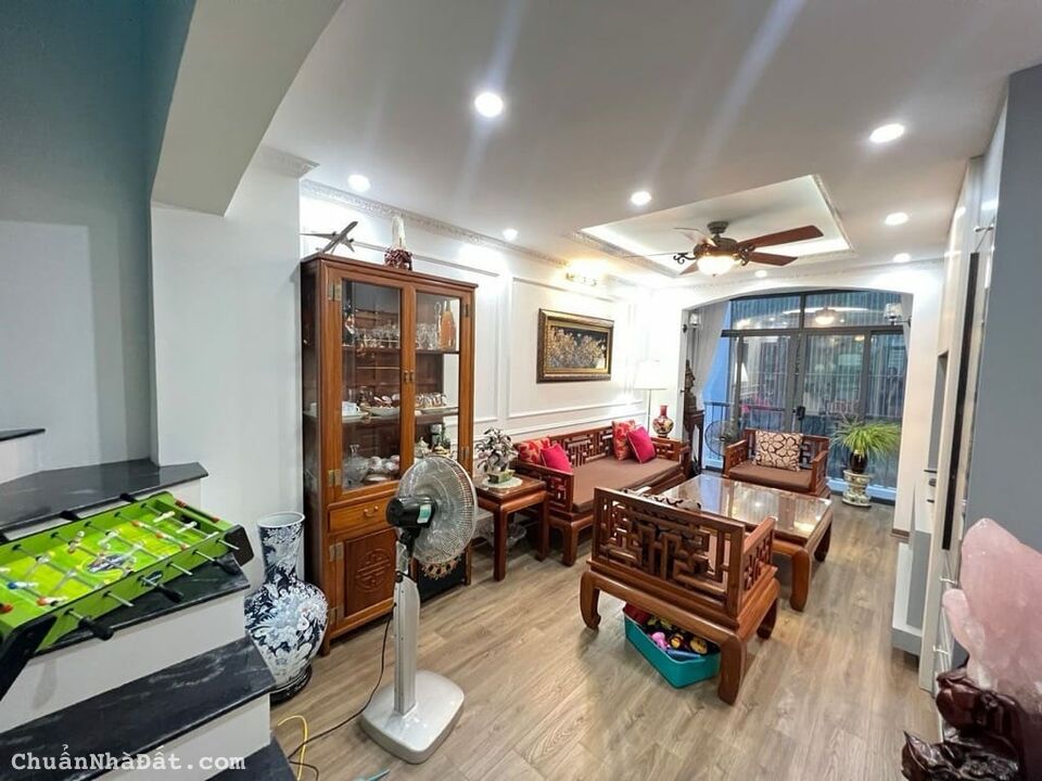 Bán nhà-P NGUYỄN ĐÌNH CHIỂU,THANG MÁY,Ô TÔ ĐỖ GẦN -NGAY SÁT CÔNG VIÊN THỐNG NHẤT,HƠN 12TỶ  