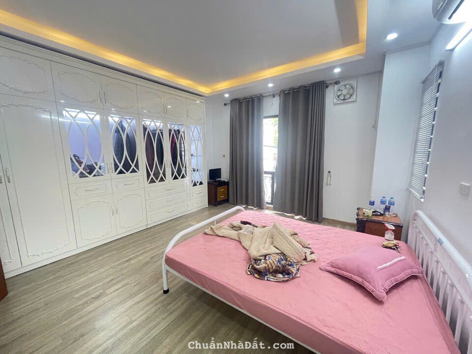 Bán nhà riêng phố Minh Khai,NHỈNH 5TỶ,15m Ra ô tô,Căn góc,ánh sáng ngập trànfull nội thất.   