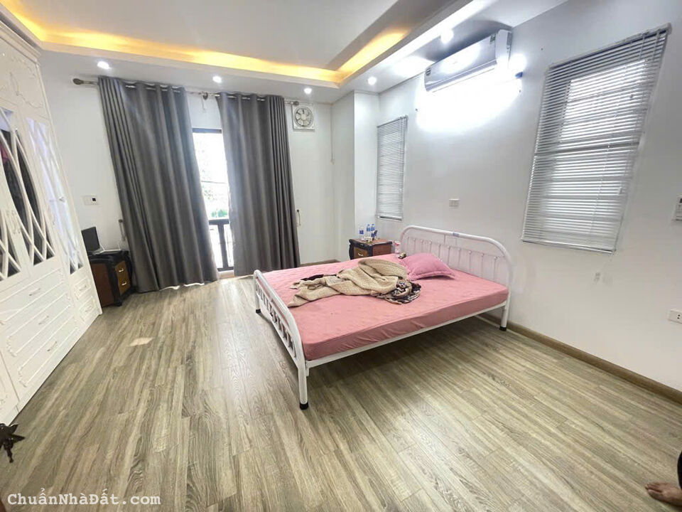 Bán nhà riêng phố Minh Khai,NHỈNH 5TỶ,15m Ra ô tô,Căn góc,ánh sáng ngập trànfull nội thất.   