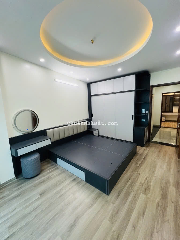 Bán nhà Phânlô NGUYỄN AN NINH,51m2x7phòng,ngõ rộng thênh than,lên Tầng nhìn ra phố Hơn8tỷ  