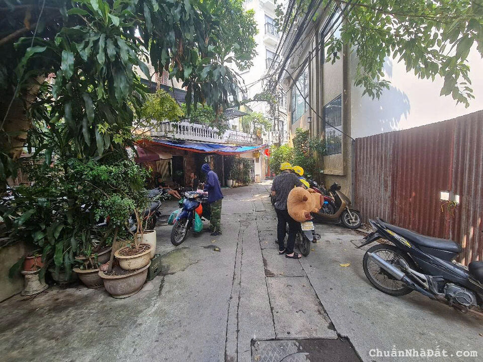 ĐẤT Phố THANH NHÀN – 50M2 - Ô TÔ 7 CHỖ VÀO NHÀ THÔNG QUAY ĐẦU - KINH DOANH - 15M RA MĂT PHỐ .