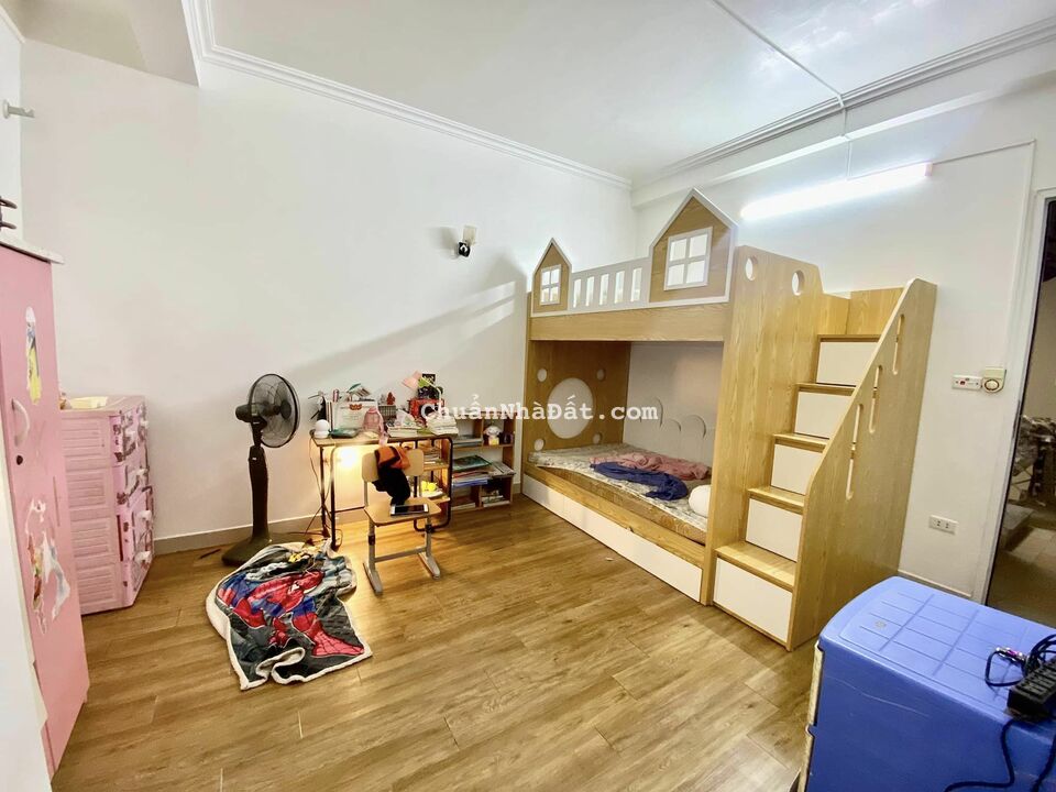 Bán nhà Plô TRƯƠNG ĐỊNH, 48m2,7 phòng,Ngõ rộng gần 3m ,Hai thoáng,vài bước ra phố HƠN 8TỶ 