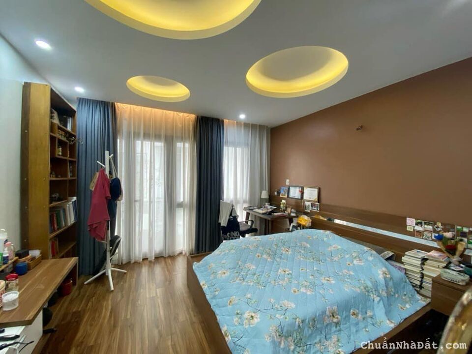 Bán nhà TRƯƠNG ĐỊNH 63m2 x MT 5.3m x 8.x Tỷ , ngõ rộng , nông gần phố , nhà full nội thất ,dân xây 