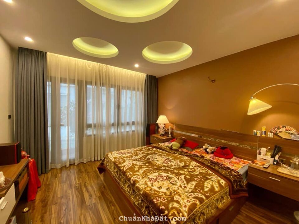 Bán nhà TRƯƠNG ĐỊNH 63m2 x MT 5.3m x 8.x Tỷ , ngõ rộng , nông gần phố , nhà full nội thất ,dân xây 