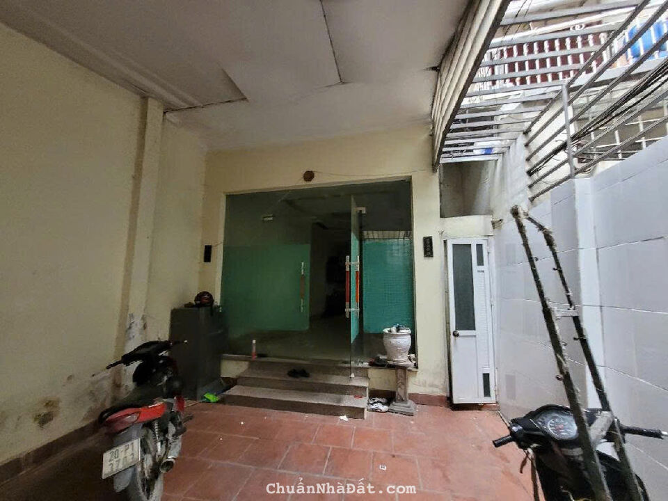 BÁN NHÀ TRẦN KHÁT CHÂN,VỊ TRÍ ĐẸP NGAY NGÃ TƯ LÒ ĐÚC, 64M2 X MT4M,50M RA MẶT PHỐ .HAI BÀ TRƯNG BÁN NHÀ TRẦN KHÁT CHÂN,VỊ TRÍ ĐẸP NGAY NGÃ TƯ LÒ ĐÚC, 64M2 X MT4M,50M RA MẶT PHỐ .HAI BÀ TRƯNG