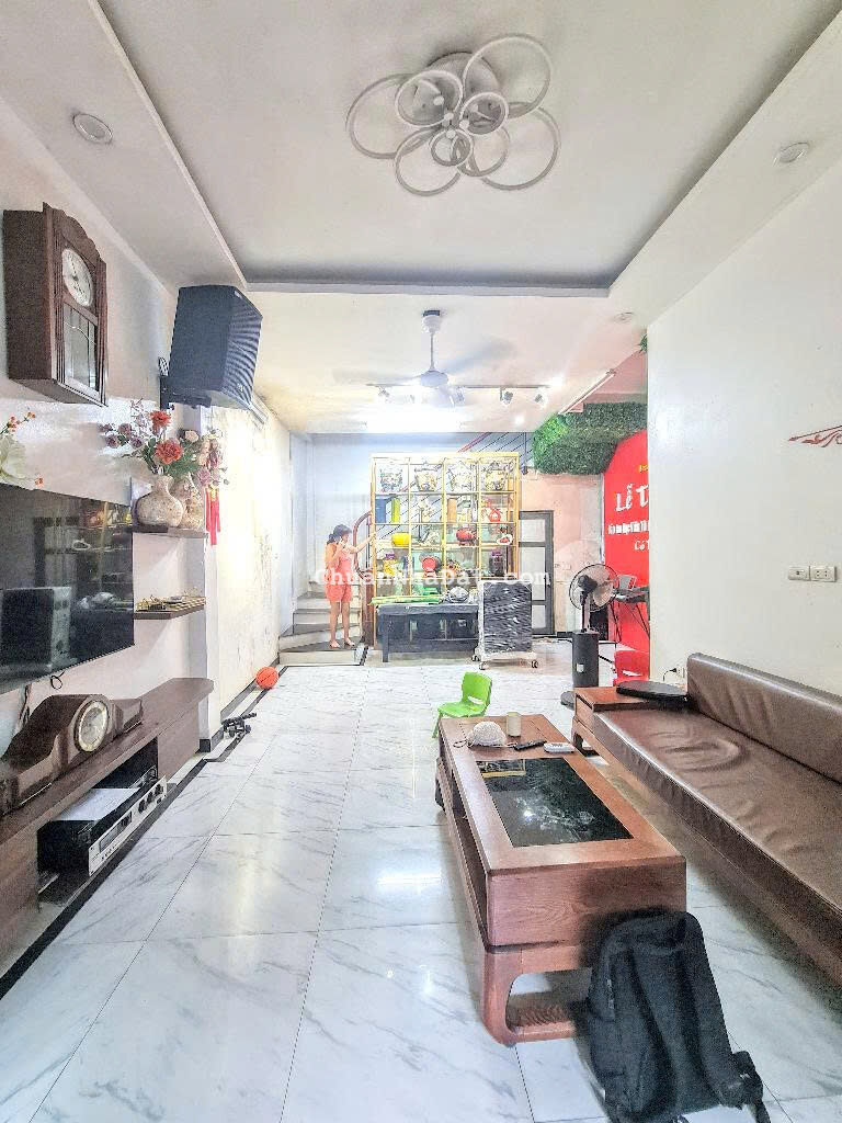 Bán nhà Phố TÂN MAI ,1 nhà ra 2 Ô TÔ TRÁNH ,Ô CHỜ THANG MÁY , KINH DOANH ONLINE,HƠN 7 TỶ   