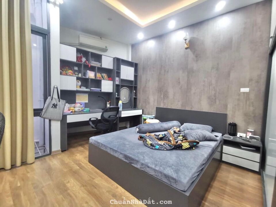 nhà Lương Khánh Thiện ,ngõ rộng 3m, 10m Ra Mặt Phố, Dân Xây ,4 ngủ chắc chắn .Hơn 7 tỷ HOÀNG MAI   