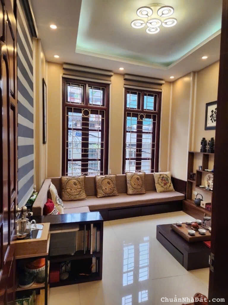 Bán nhà cách Time City hơn 1km 48M2 ,Ô TÔ, DÂN XÂY,BAN CÔNG CHILL,NỘI THẤT XỊN,HƠN 10 TỶ  