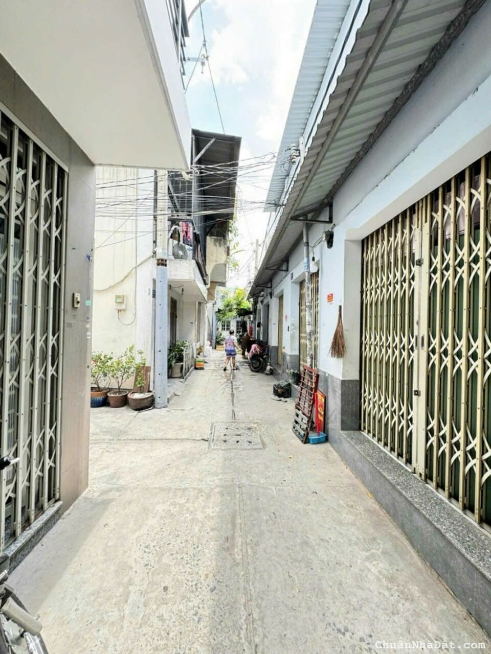 Bán nhà đẹp giá rẻ xách balo vào ở ngay tại bình tân 