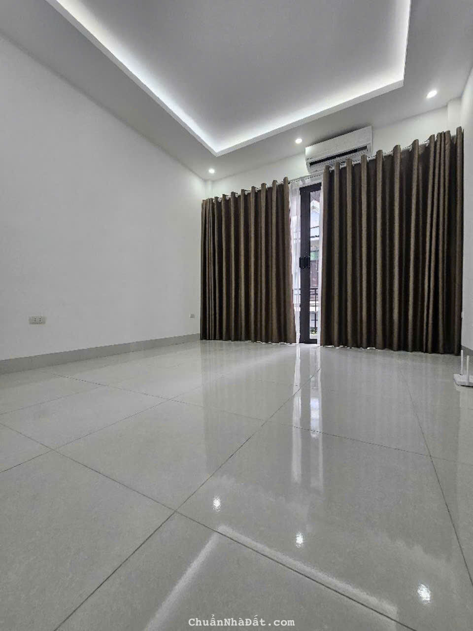 Cần bán gấp nhà bát khối long biên hà nội