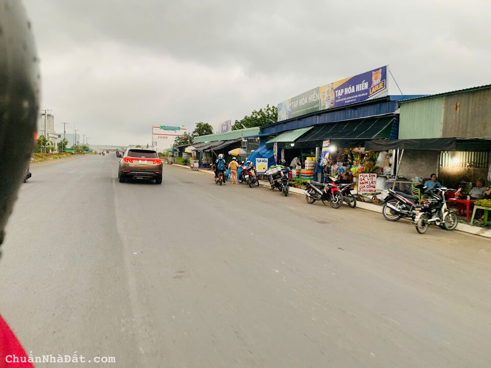 Cần sang nhượng lô đất ngay bệnh viện Đa khoa Thủ Thừa - Đảm bảo giá thấp hơn khu vực tầm 300-400 