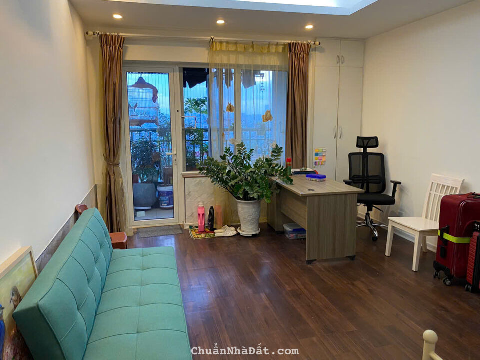 Chính chủ bán căn hộ tầng 10 chung cư Kinh Đô 93 Lò Đúc 94.4m2 giá 7.2 tỷ