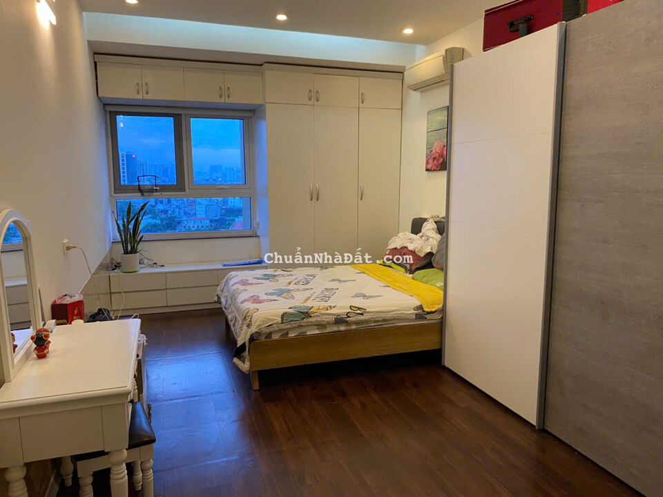 Chính chủ bán căn hộ tầng 10 chung cư Kinh Đô 93 Lò Đúc 94.4m2 giá 7.2 tỷ