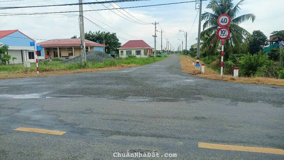 Bán đất thổ cư mặt tiền đường nhựa 9 mét tại huyện tân trụ Bán đất thổ cư mặt tiền đường nhựa 9 mét tại huyện tân trụ