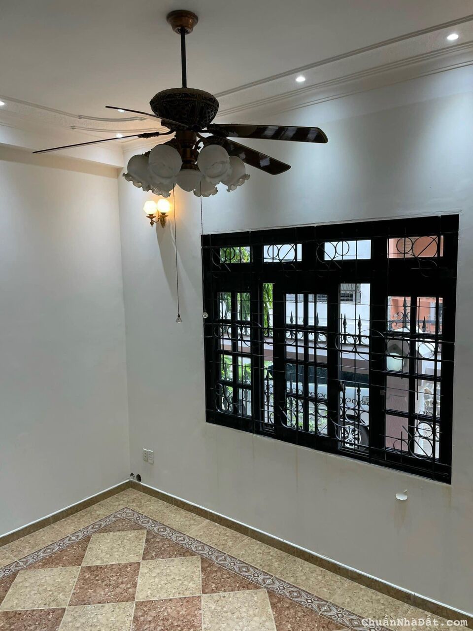 Biệt thự Compound Báo Chí - 110m2 2 lầu 6pn - Tiện ích: Trường Quốc Tế, Bệnh viện, Quán ăn, An Ninh