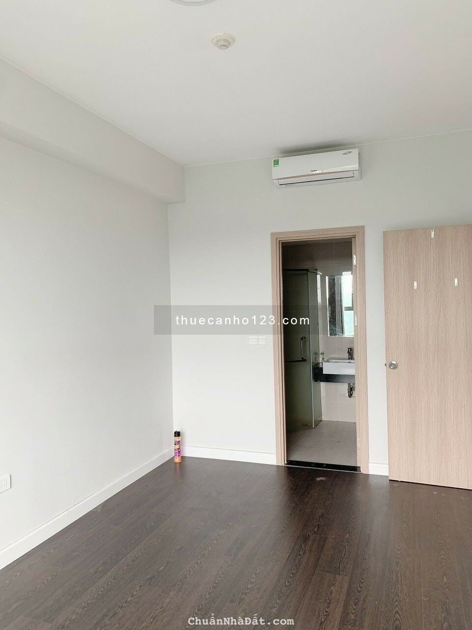 Cho thuê căn hộ 2PN2WC chung cư Golden Mansion Phổ Quang giá chỉ 14tr/th