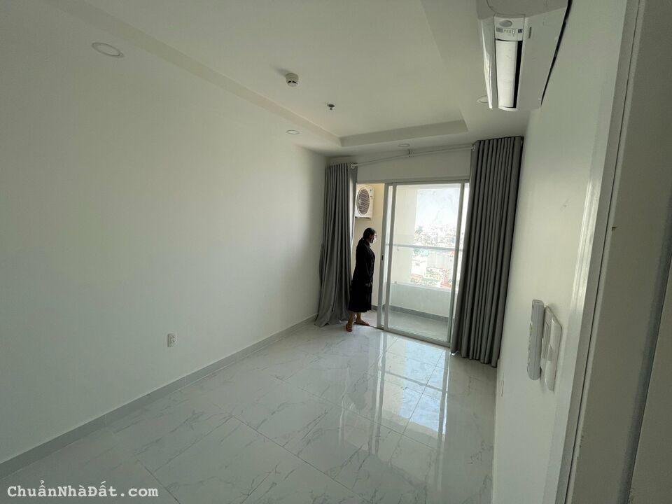 Cho thuê căn hộ 2PN chung cư Terra Royal quận 3 giá chỉ 15tr/th,ở ngay