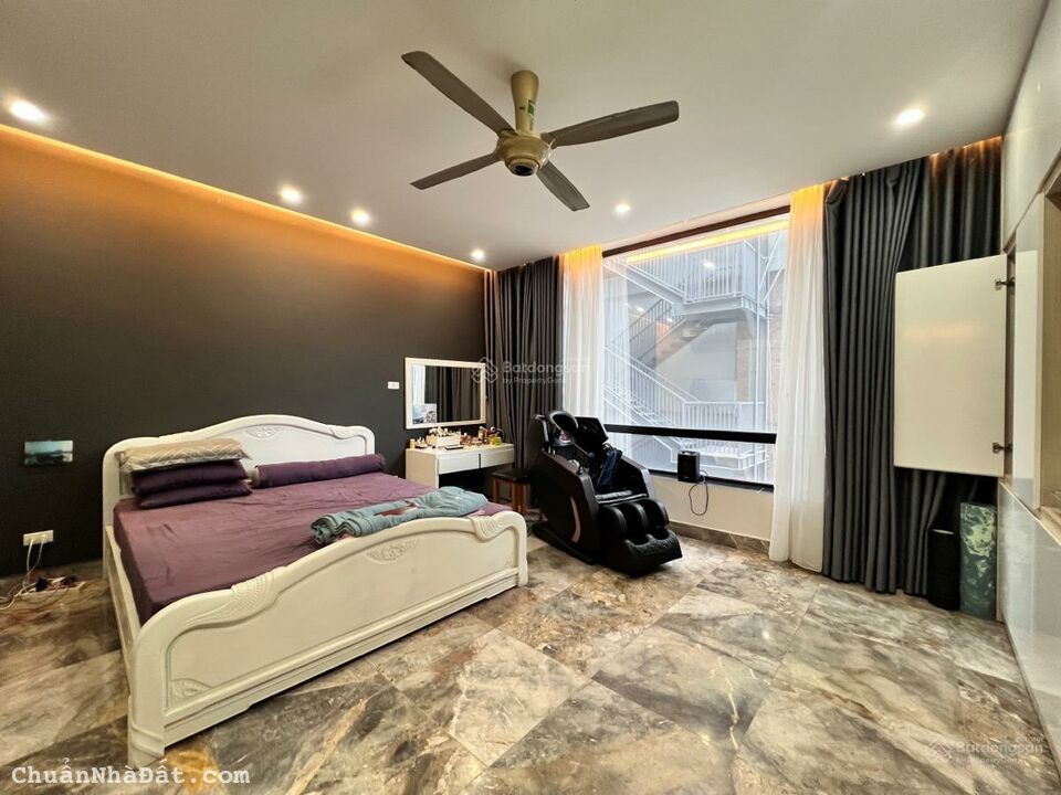 Nhà Đẹp Định công Thượng - Cầu Lủ - DT:40m2 ,Giá nhỉnh 6 Tỷ, Oto đỗ cổng , hai thoáng