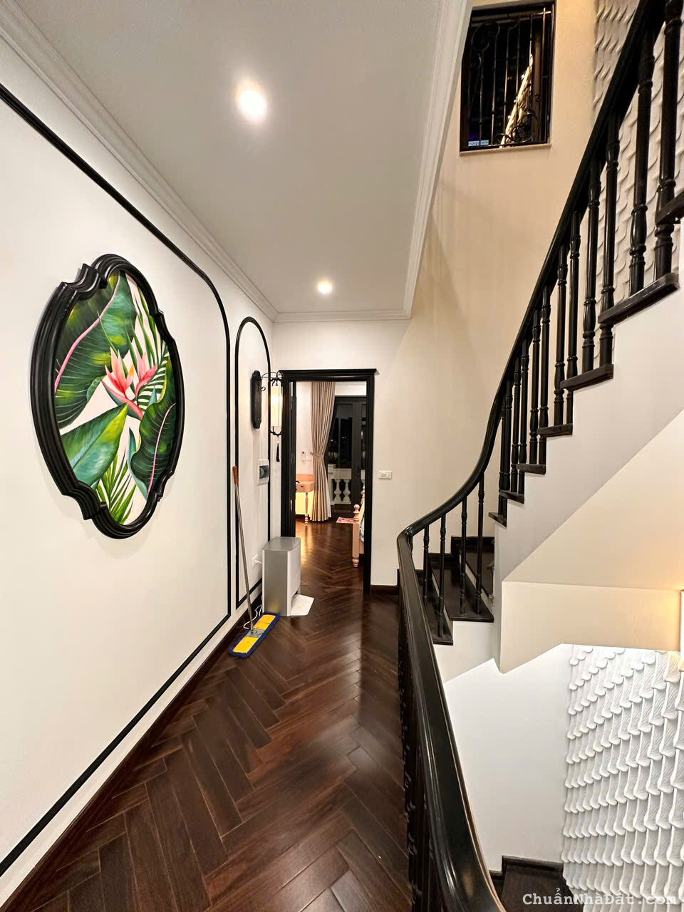 Chủ nhà đi công tác gửi bán căn Liền kề 89m2 mặt đường 30m2 KĐT An Lạc, full sẵn nội thất.