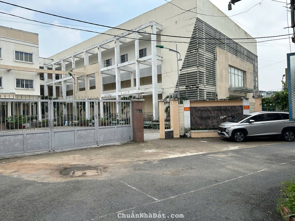 Bán nhà 3LẦU MỚI 150M2 - HXH Làng Tăng Phú, TNPA, Q9. Giá chỉ còn hơn 5 tỷ TL Bán nhà 3LẦU MỚI 150M2 - HXH Làng Tăng Phú, TNPA, Q9. Giá chỉ còn hơn 5 tỷ TL