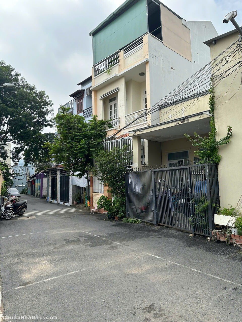 Bán nhà 3LẦU MỚI 150M2 - HXH Làng Tăng Phú, TNPA, Q9. Giá chỉ còn hơn 5 tỷ TL Bán nhà 3LẦU MỚI 150M2 - HXH Làng Tăng Phú, TNPA, Q9. Giá chỉ còn hơn 5 tỷ TL