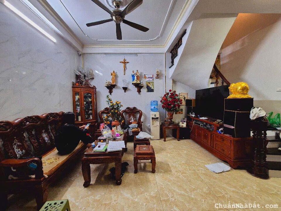 Nhà phố HOÀN KIẾM 50m2 x mặt tiền to và đẹp 7M.