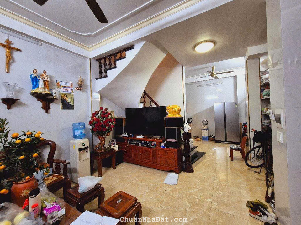 Nhà phố HOÀN KIẾM 50m2 x mặt tiền to và đẹp 7M.