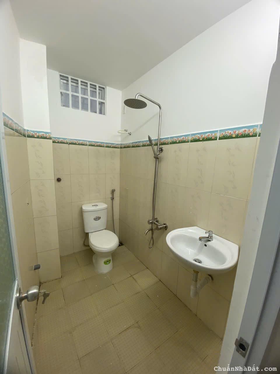 Bán nhà 3 tầng 3 mê mặt tiền Điện Biên Phủ đoạn ngay Coop mart 8.9 tỷ