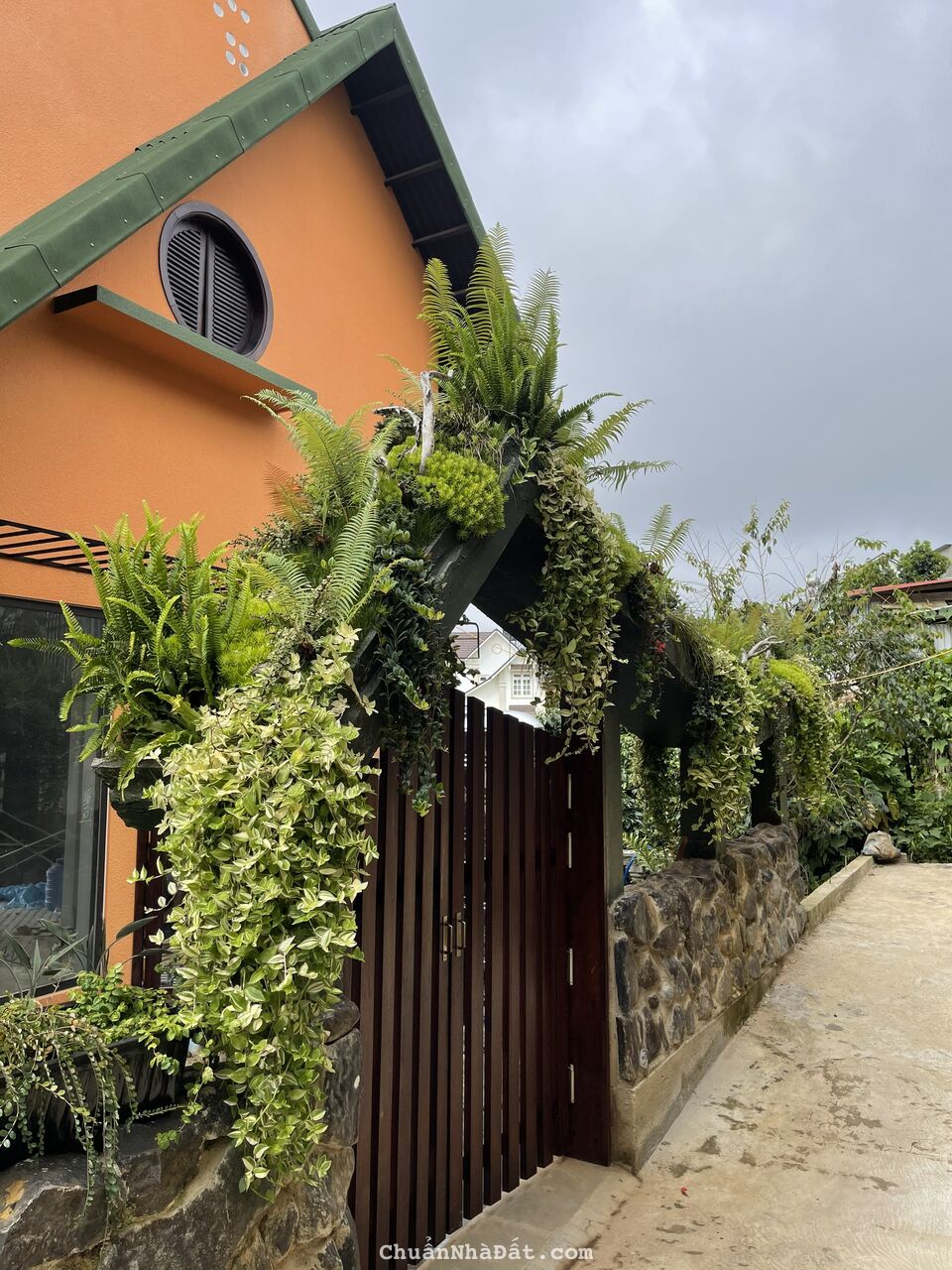 Gấp, Gấp, Gấp Chính chủ cần Bán căn Biệt Thự, tâm huyết, đẹp và sang trọng. Đà Lạt