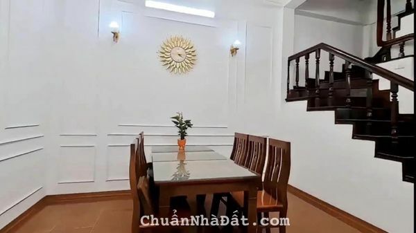 Siêu Hiếm! Bán Nhà Đào Tấn 32m², 5 Tầng, Mặt Tiền 5.1m – Ô Tô Đỗ Cửa, Kinh Doanh Đỉnh Giá Tốt Nhấ